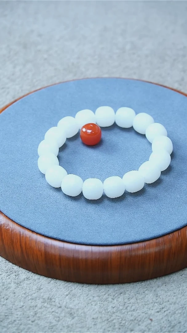 手链未镶嵌和田玉芭莎 卡12.6 老型手串