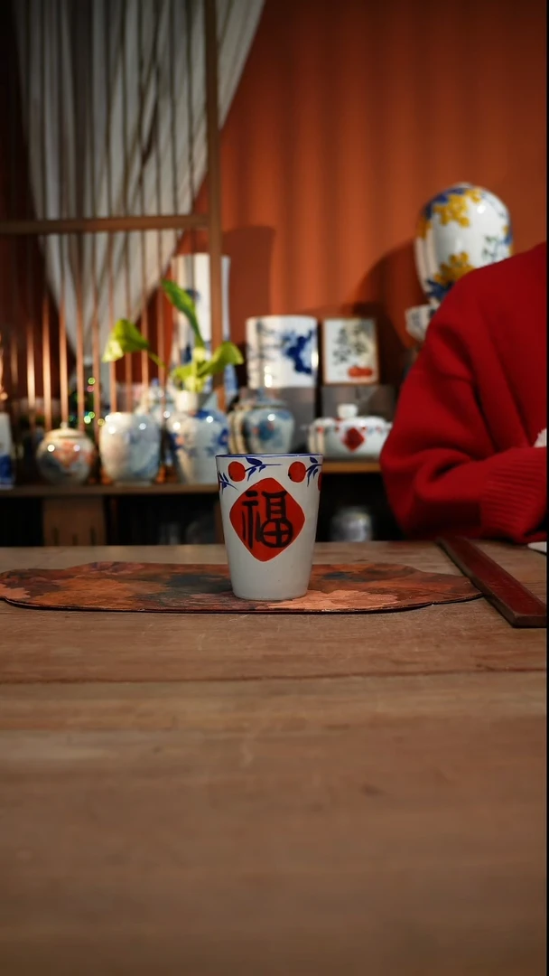 当代高温釉下彩手绘陶瓷餐具