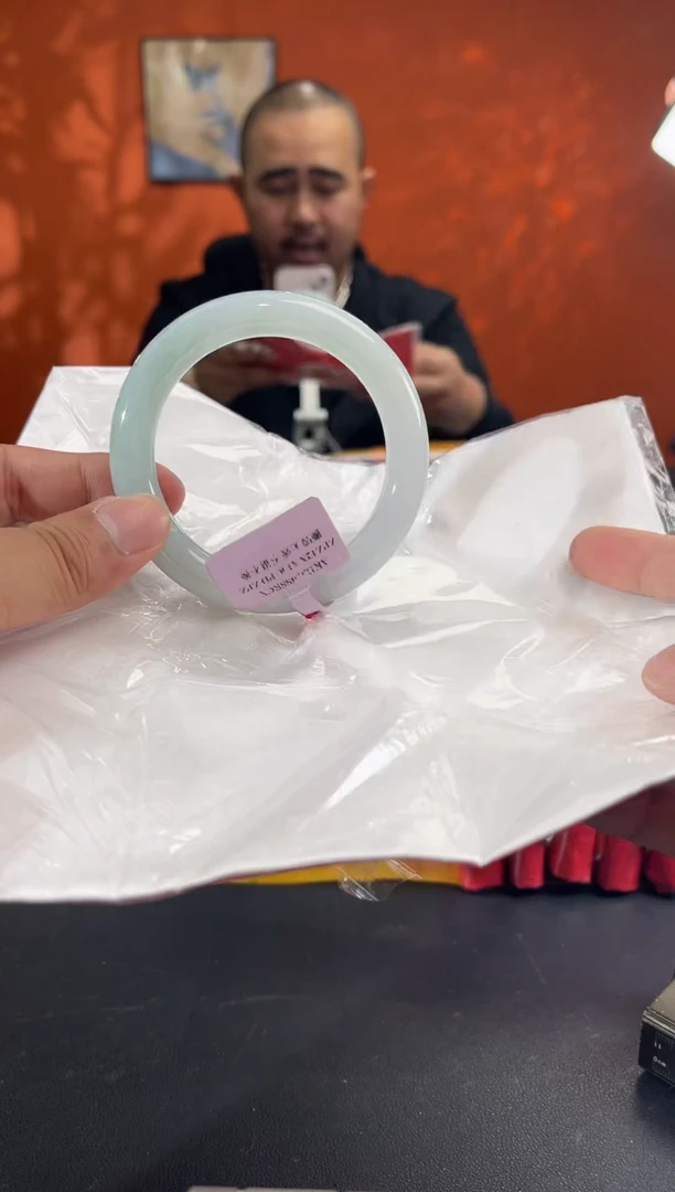 未镶嵌手镯翡翠7        圈口57