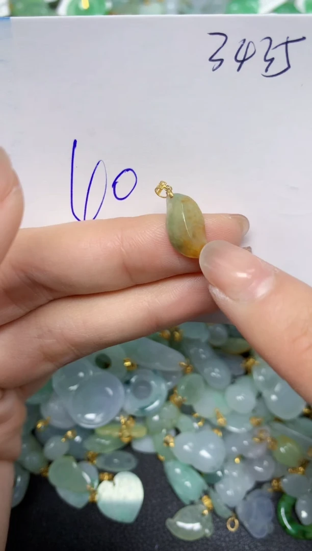 【闪购商品】翡翠颈饰18K金镶嵌` 天然翡翠A货