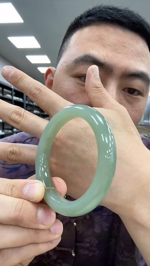 【闪购商品】和田玉手镯未镶嵌56-57  219