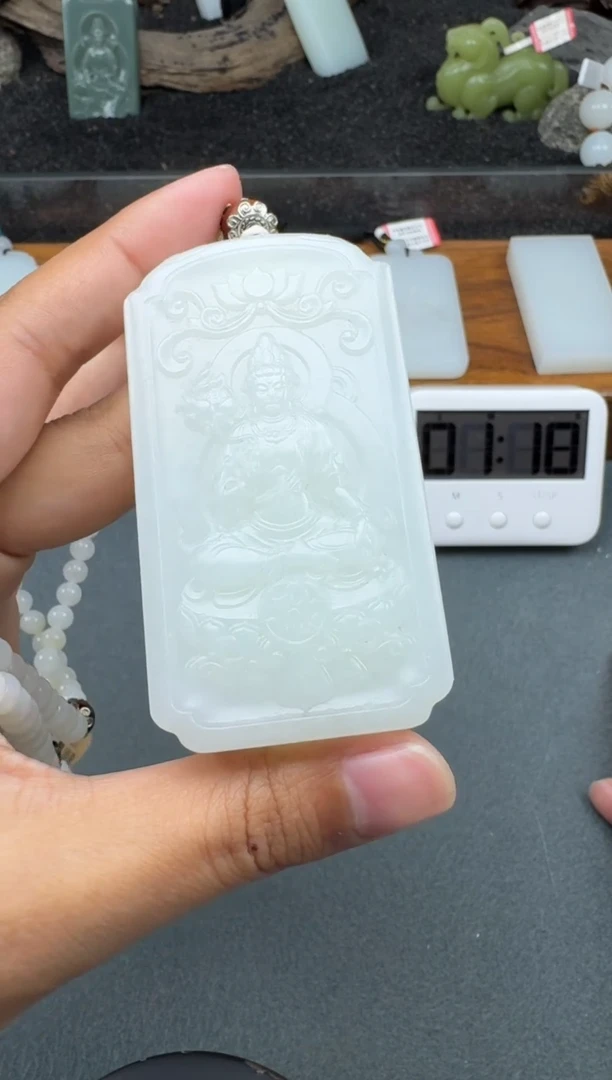 颈饰未镶嵌和田玉1