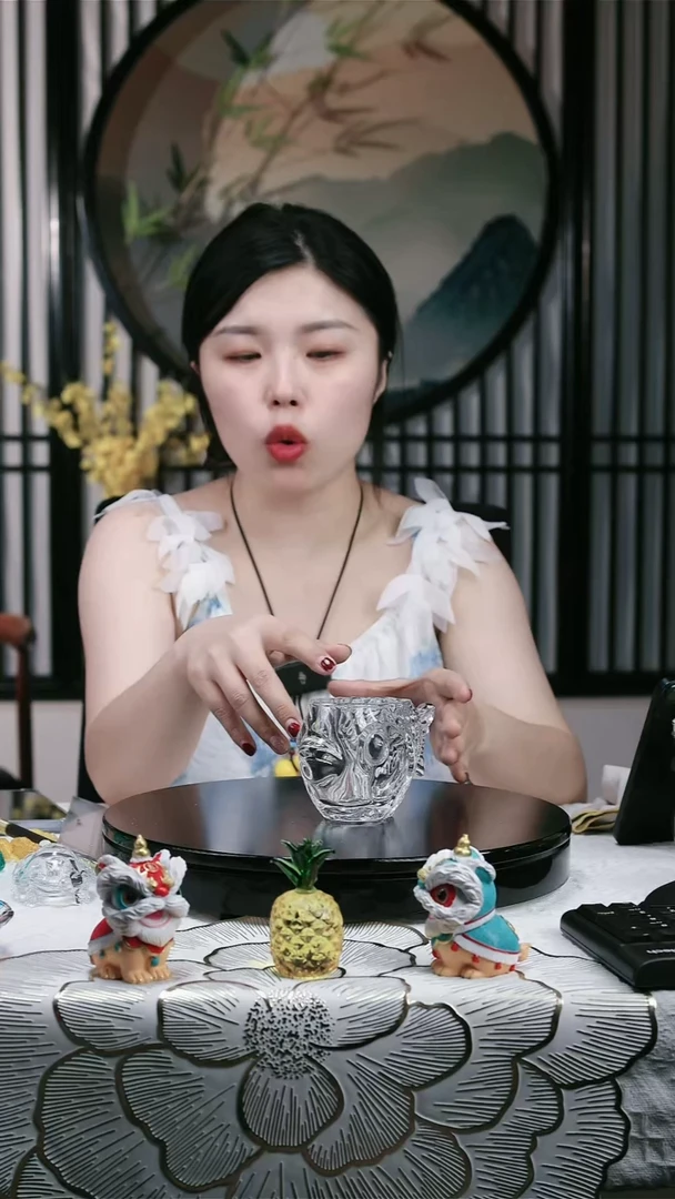 水晶玻璃无手柄款透明鱼型花瓶