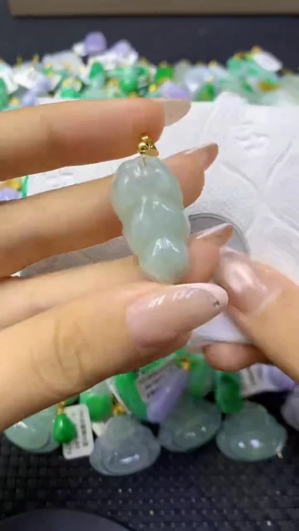 颈饰未镶嵌翡翠天然缅甸翡翠A货