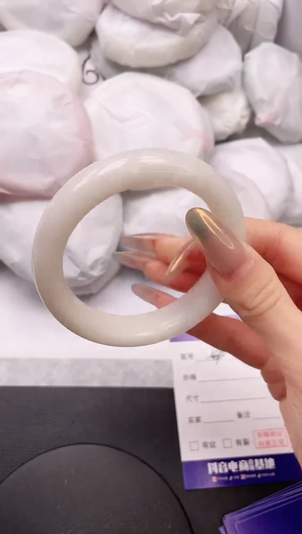 【闪购商品】和田玉手镯未镶嵌3K401-57