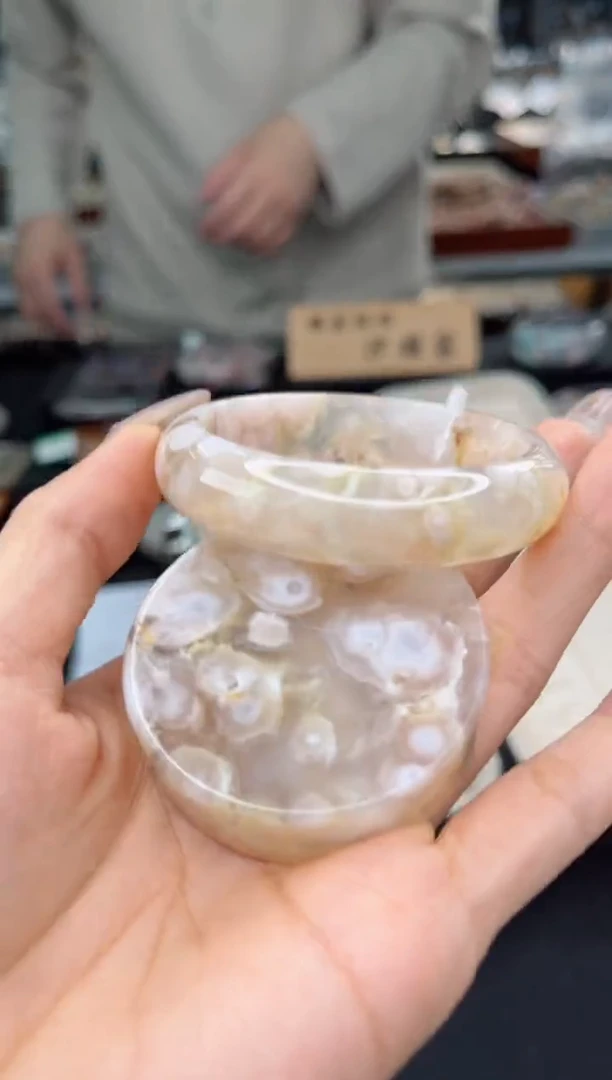 【闪购商品】石英质玉手镯未镶嵌52圈口（赠品镯心）3574538