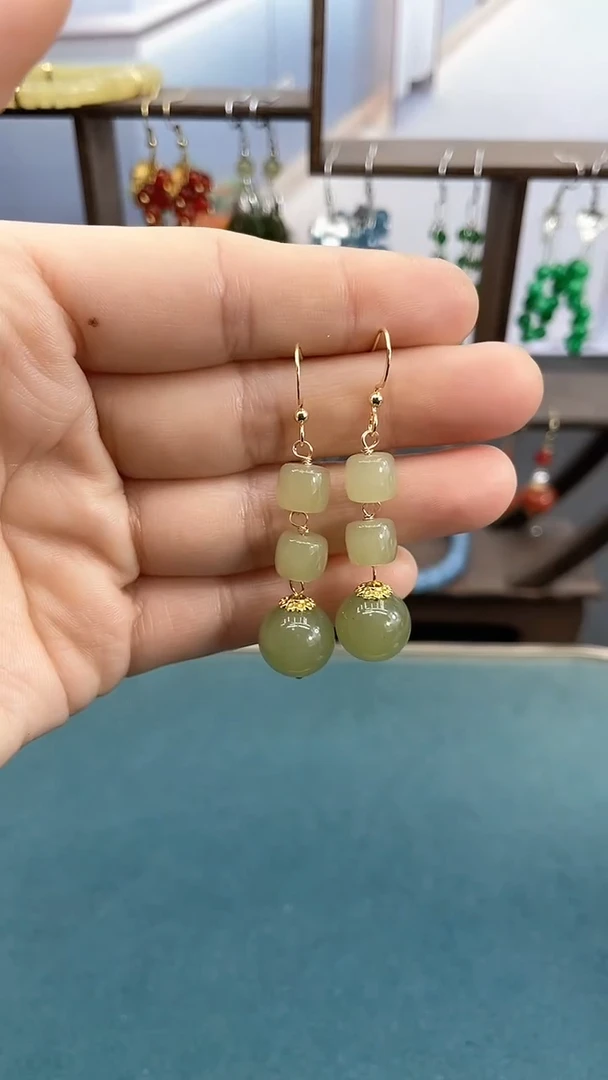 银S925镶嵌和田玉耳饰12mm晴水三珠