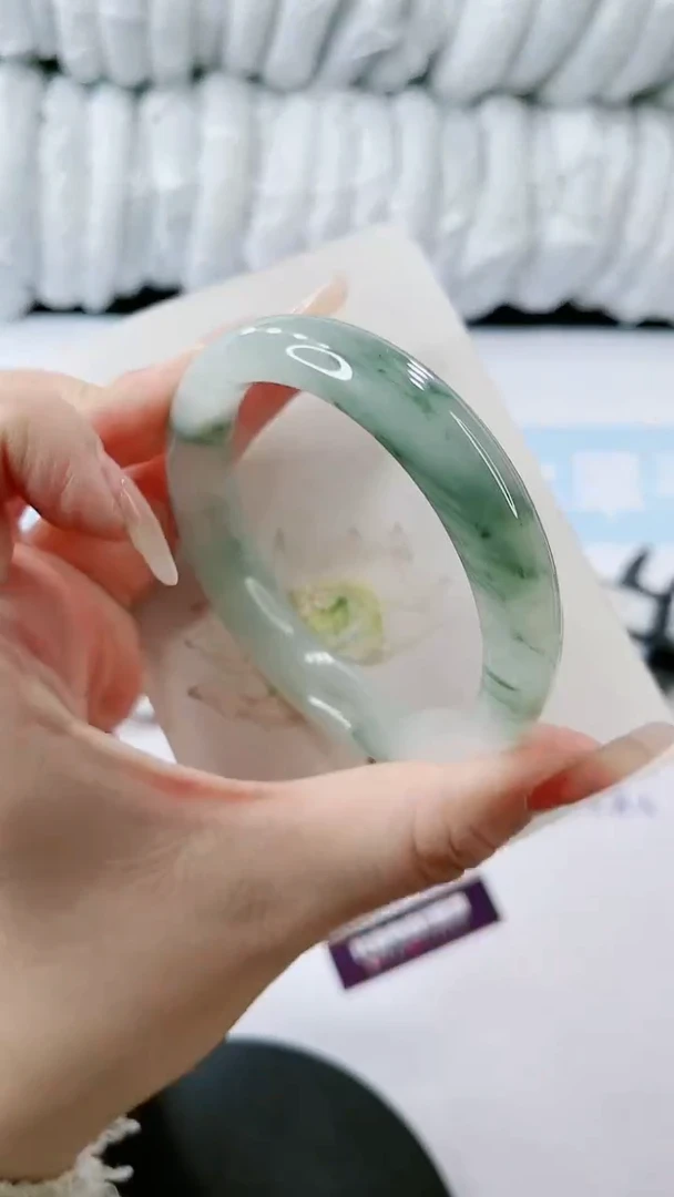 【闪购商品】石英质玉手镯未镶嵌多样性发货E215