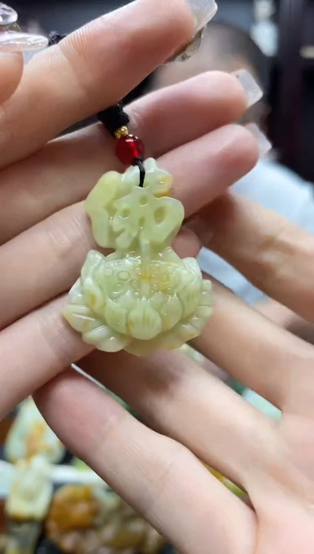 未镶嵌岫玉吊坠·