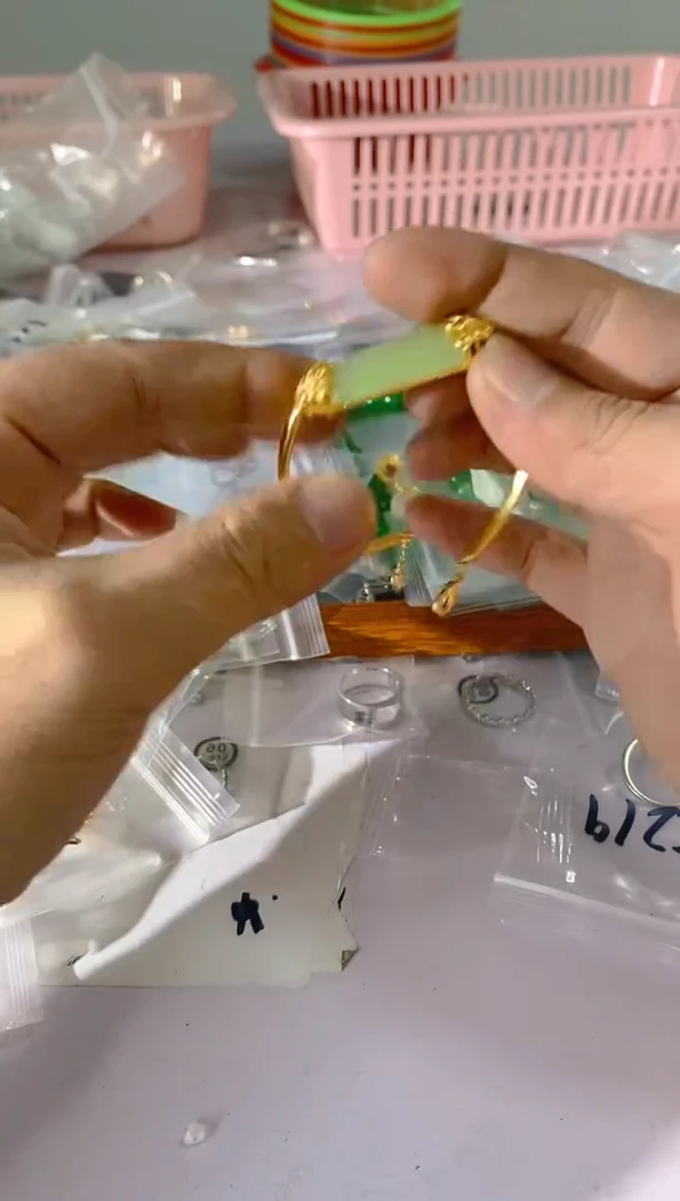 【闪购商品】水晶颈饰银S925镶嵌238红宝，蓝宝，多样性发一件赠链