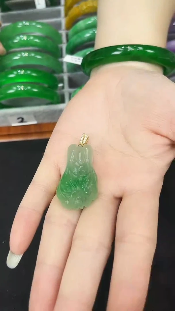 【闪购商品】砖雕s65     冰飘花白菜吊坠