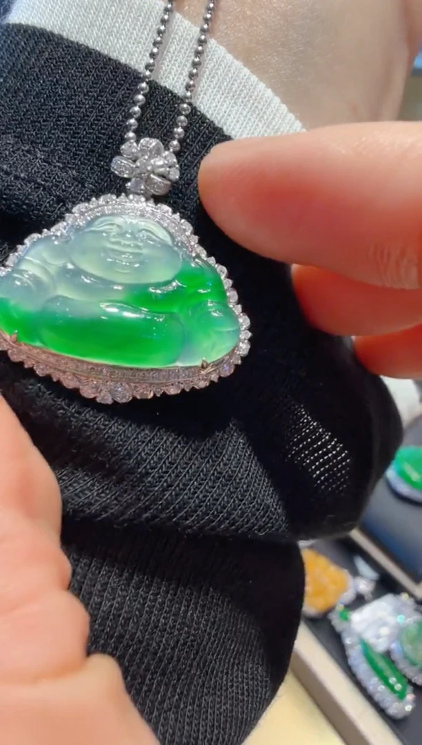 吊坠(不含链)18K金镶嵌翡翠多样性团购发一件