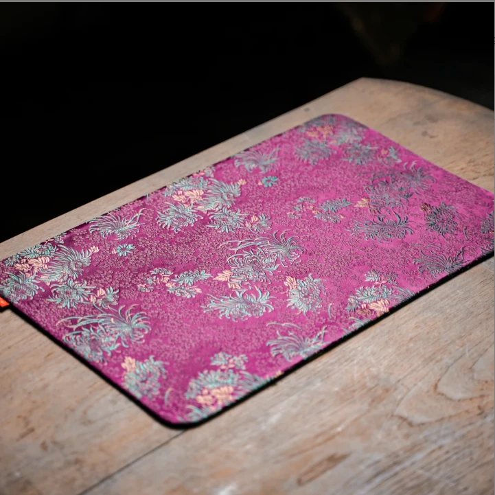 <蝶影秋菊>紫黑色双面圆角织锦茶席45*28（慢蓝S0841）