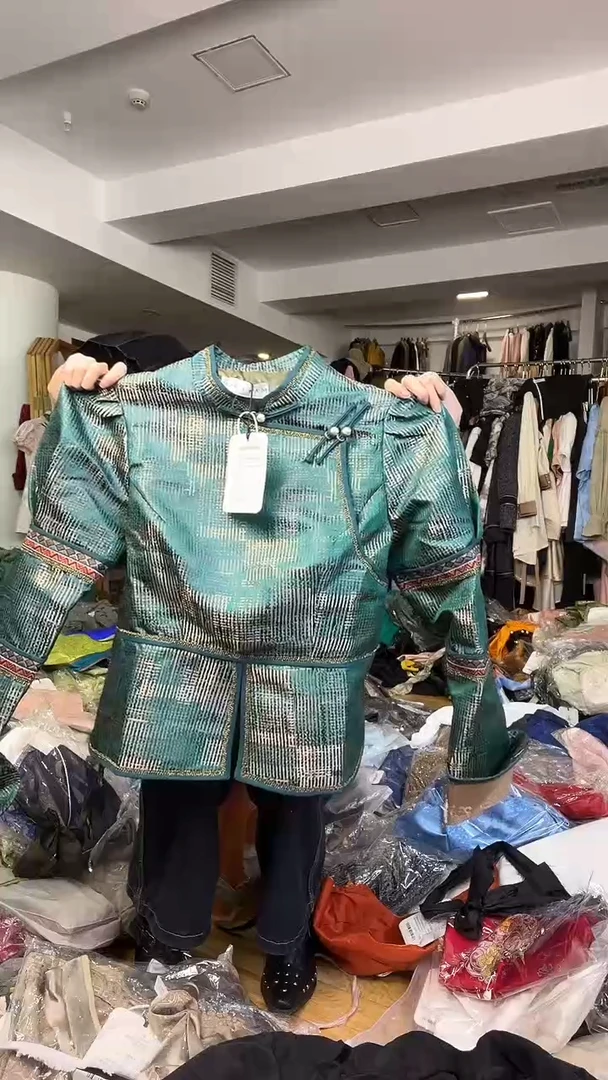 外套       2XL码    125-135斤