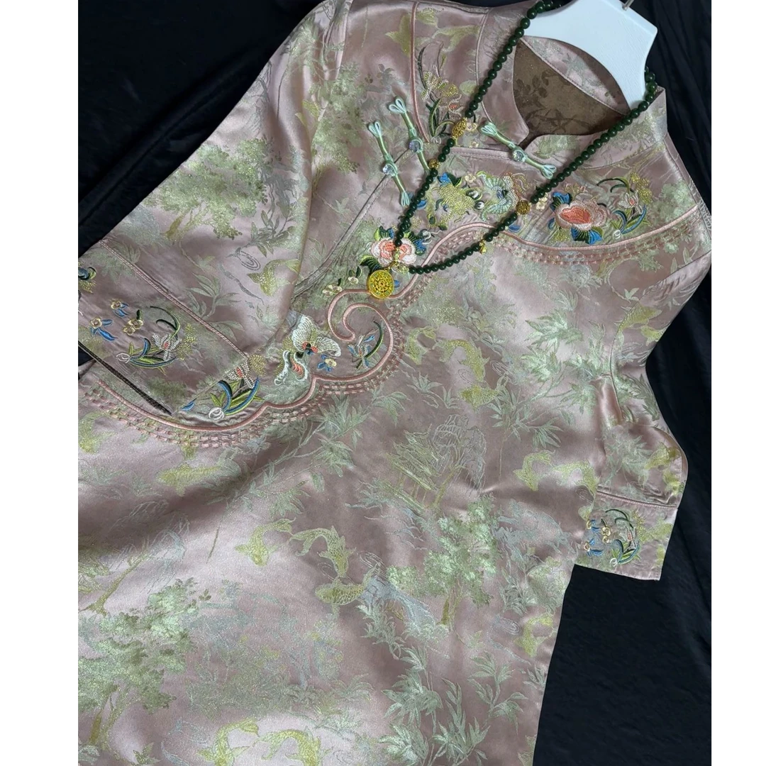 2510 【沉鱼落雁】新中式刺绣连衣服2025新款提花斜襟连衣裙