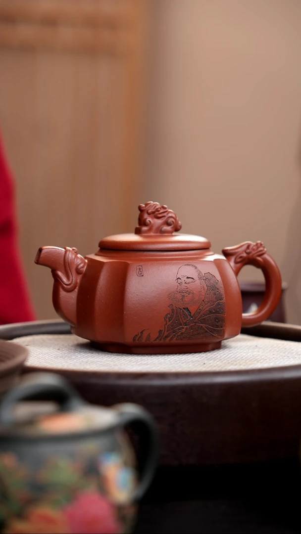 【闪购商品】紫砂茶壶红皮龙四方抽角瑞兽