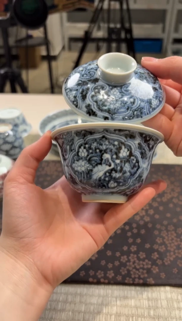 【闪购商品】徐立擎老师青花蓝地白花仙鹤盖碗 完品
