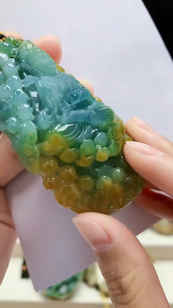 未镶嵌定制翡翠5060lr-毛货挂件2