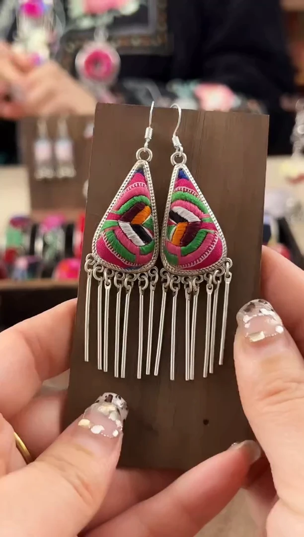 【闪购商品】织绣民族风老绣饰品115