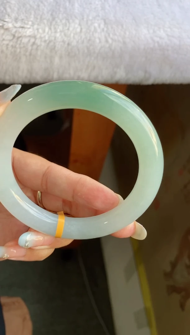 未镶嵌手镯翡翠（巨天漏）冰胶半山水圆条18号