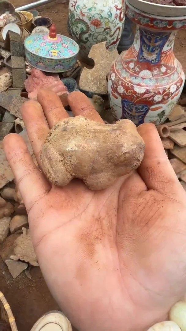 未镶嵌岫岩河磨玉（透闪石质玉）挂件盛*说岫岩河磨玉