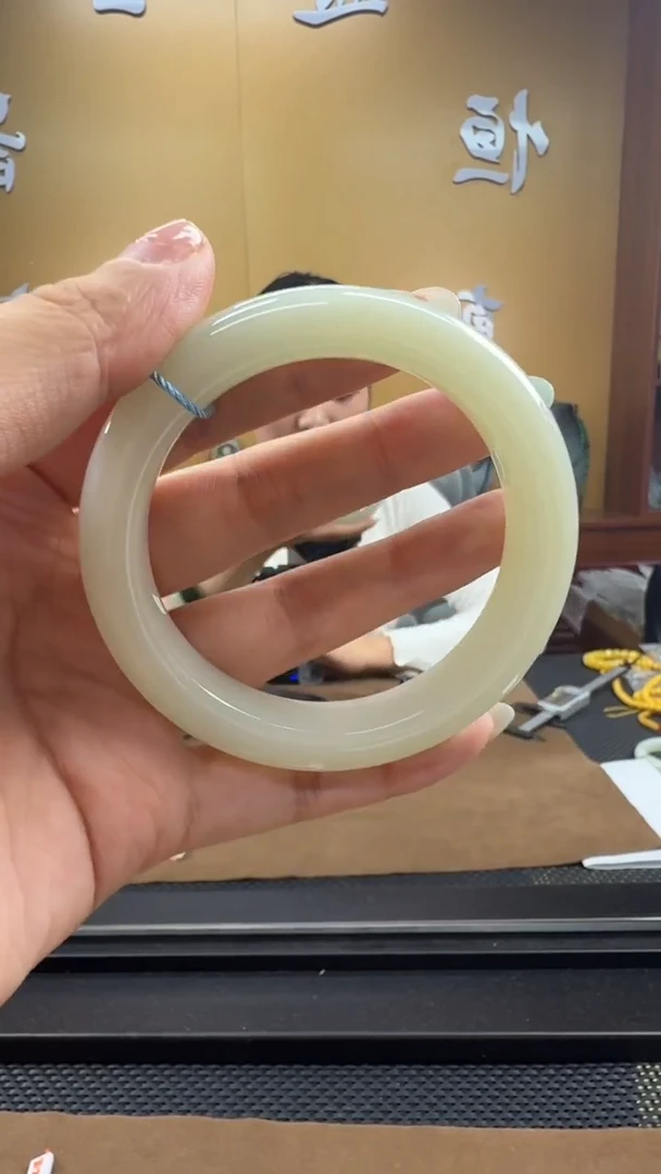 颈饰未镶嵌和田玉手镯58