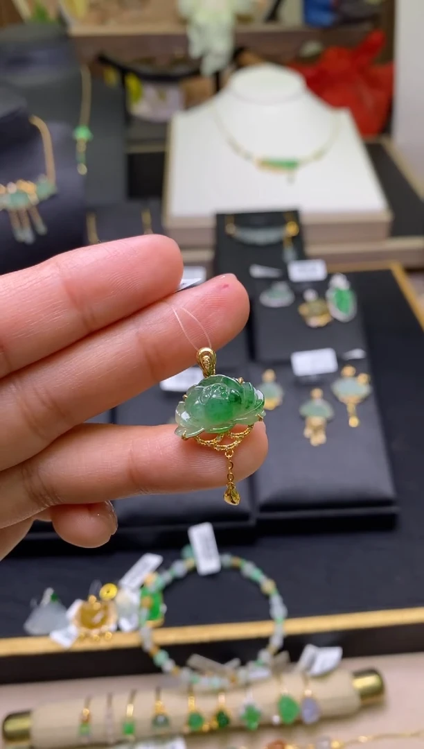 【闪购商品】翡翠颈饰18K金镶嵌净货17939