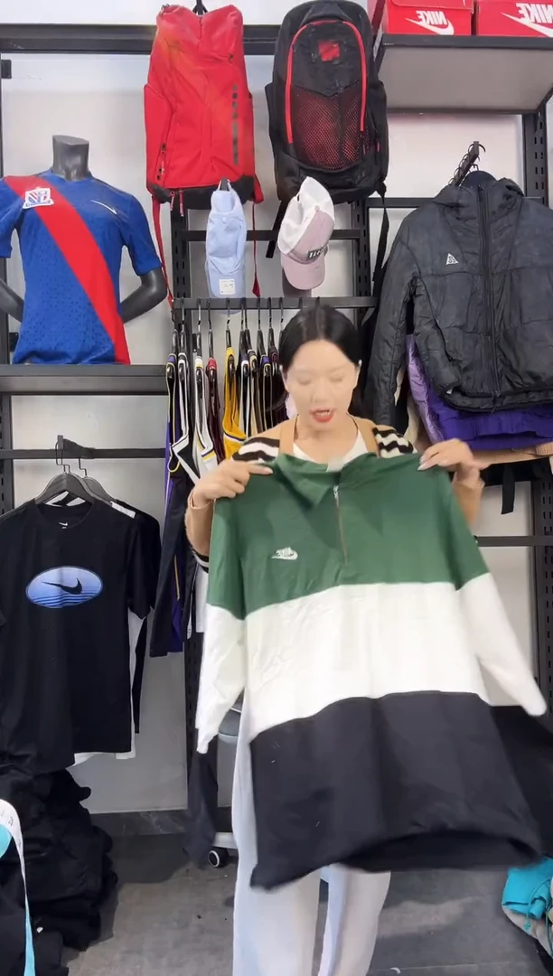 370编码 瑕疵款直播间过款为准 尺码2XL    身高