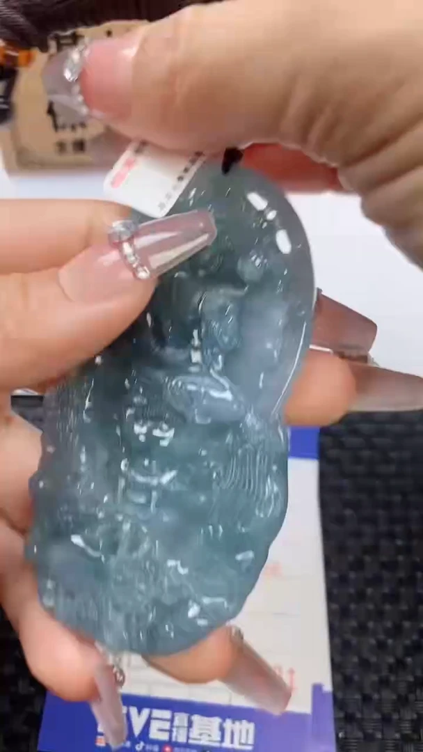 翡翠未镶嵌颈饰111111111111111111