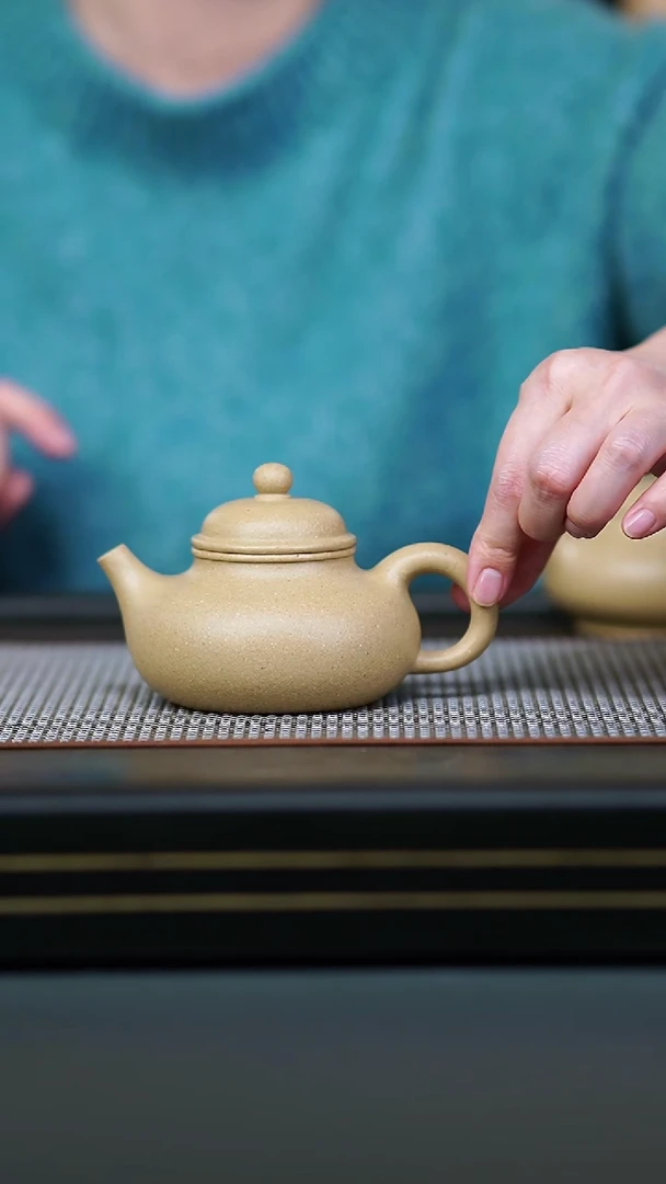 茶壶紫砂半手梨皮本绿容天200cc