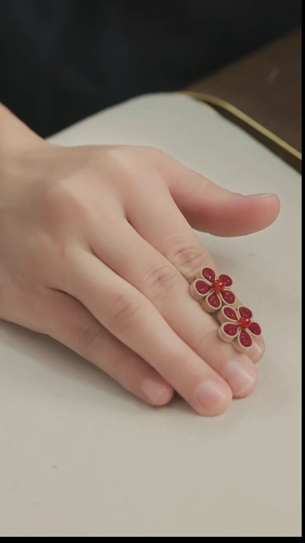 刺绣湘传礼盘扣耳饰