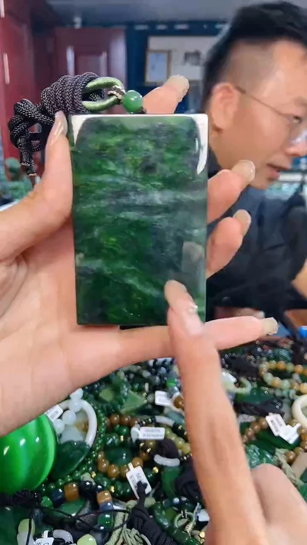 未镶嵌和田玉挂件1