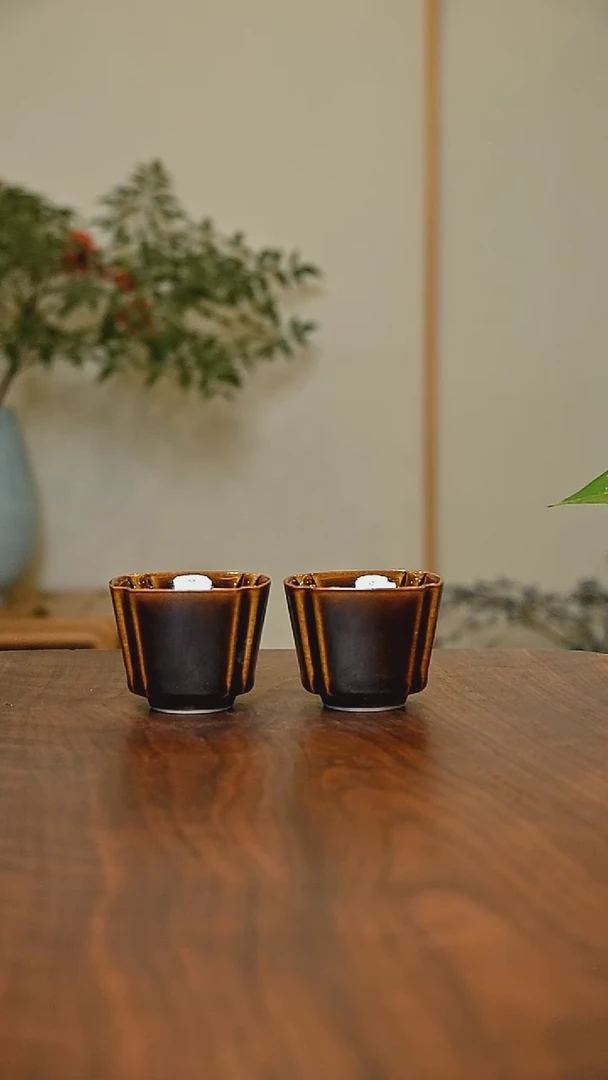 高四方杯2只 矿石釉 微瑕 朱家汝窑款