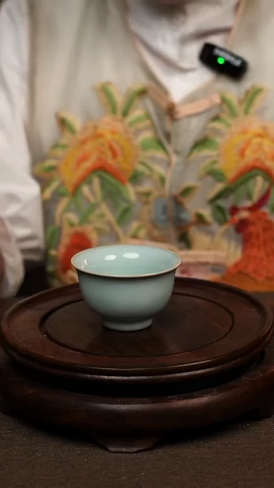 瓷片天青色小压手杯60ml微瑕不带礼盒