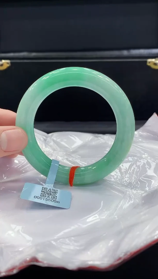 未镶嵌手镯翡翠翡翠手镯