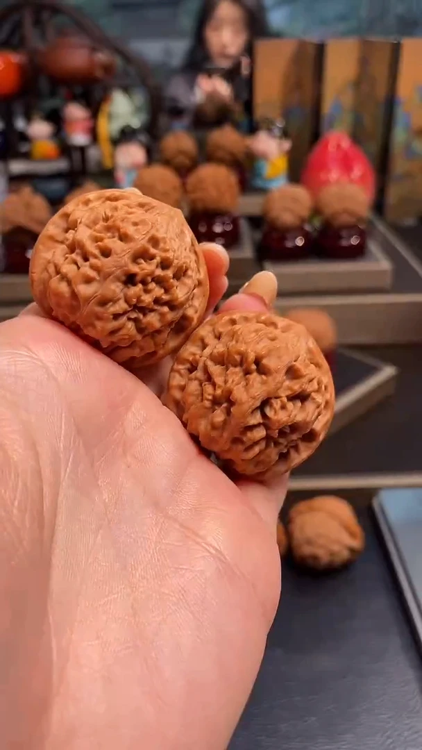 【闪购商品】文玩核桃把件F679龙墩38