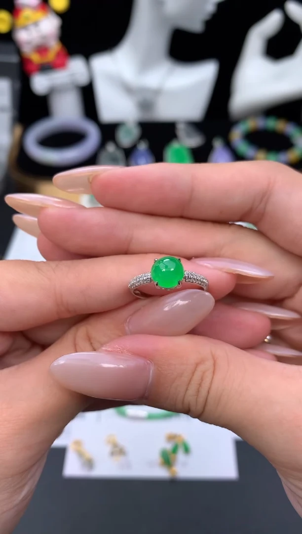 18K金镶嵌挂件翡翠48小时鉴赏期 退货不扣服务费