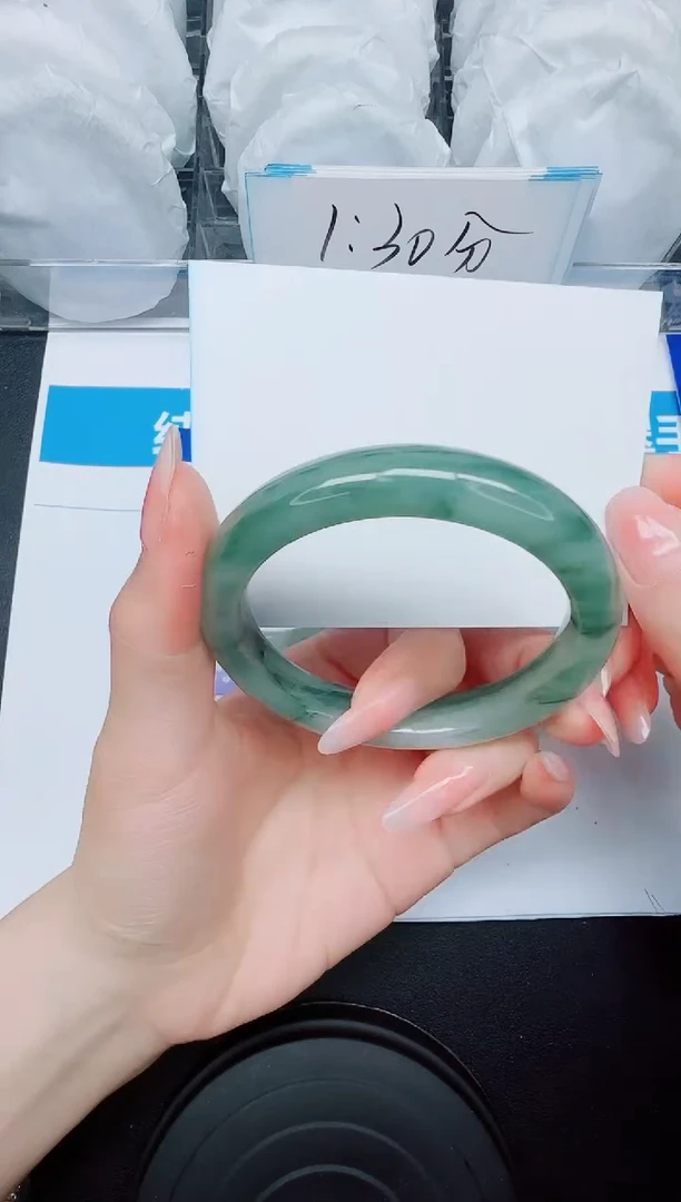 石英质玉手镯未镶嵌197/58.4