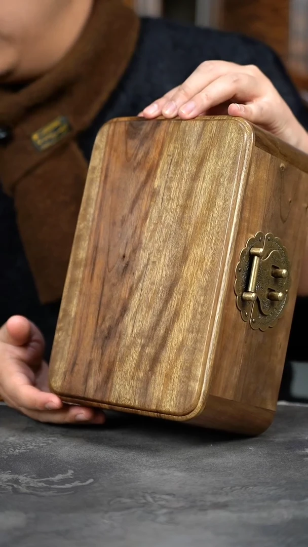 【闪购商品】金丝楠木雕778号拆房老料精工首饰盒