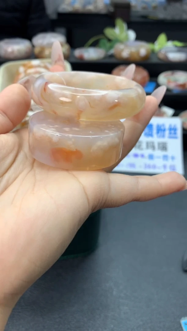 未镶嵌手镯石英质玉（53-54圈口）赠送镯心