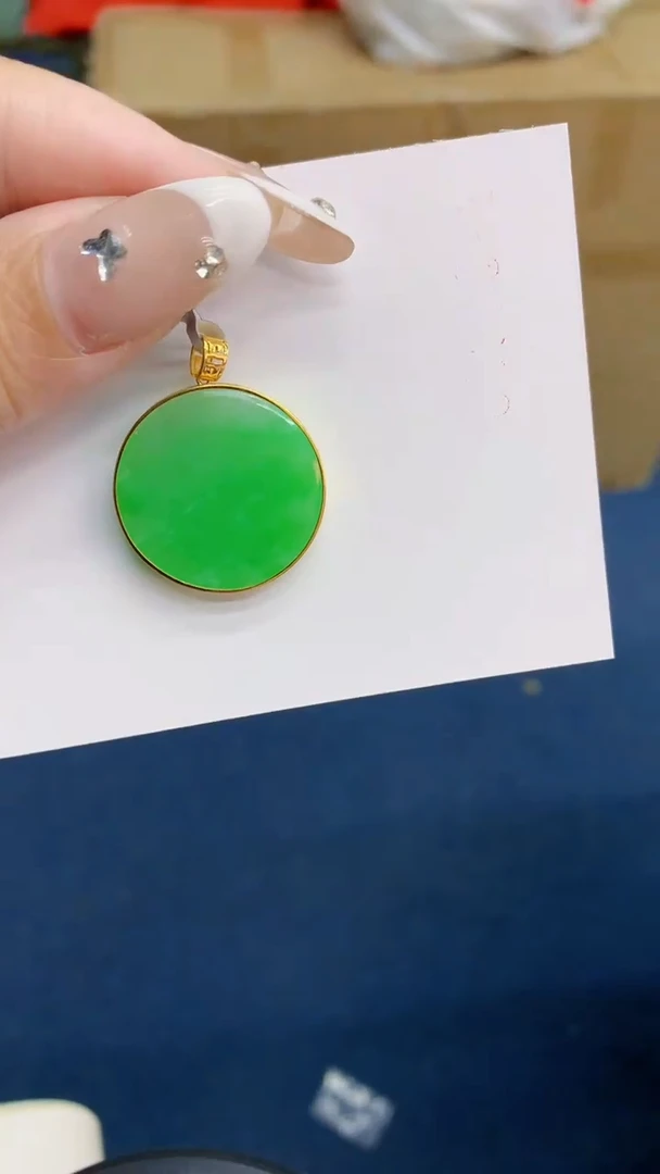 翡翠18K金镶嵌吊坠(不含链)1