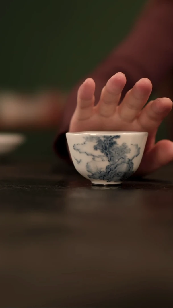青花山水六方杯（银口）