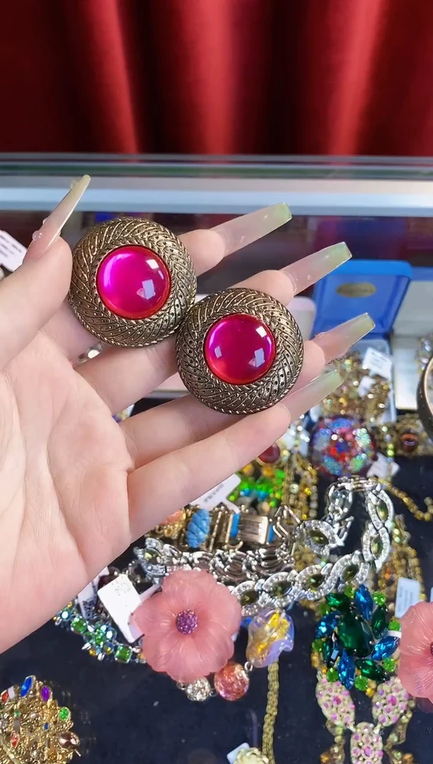 瓷片楚楚中古珠宝甄选不退换