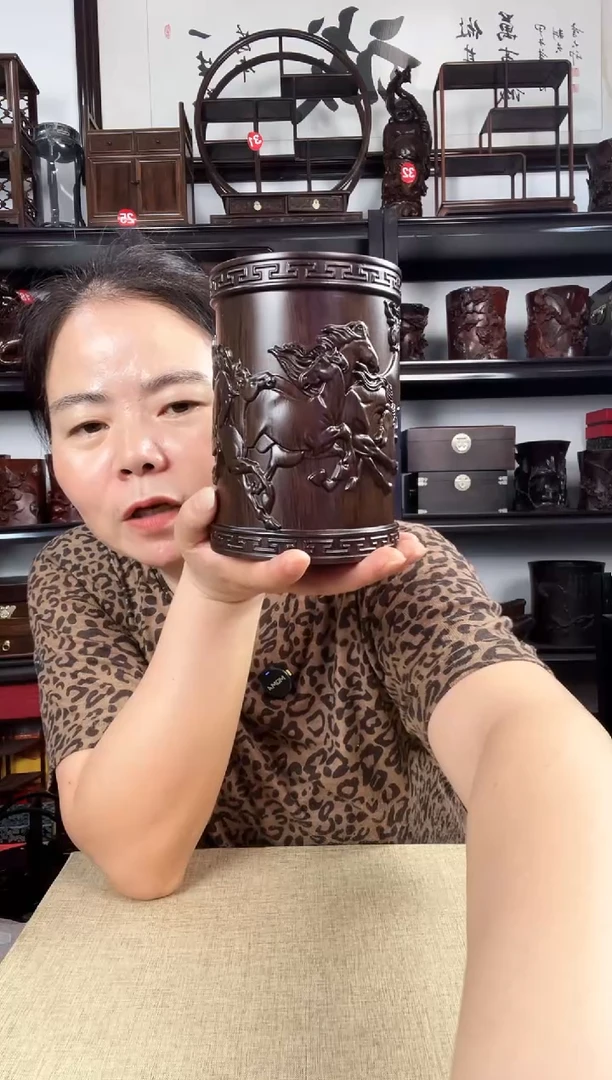 木大马笔筒老李红木工艺品