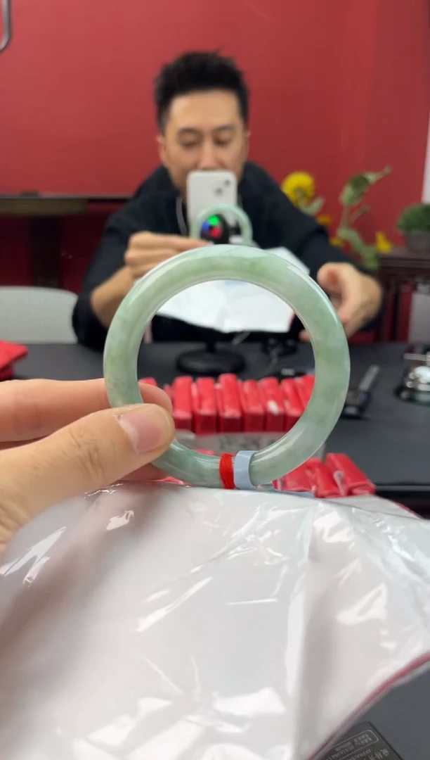 未镶嵌手镯翡翠255