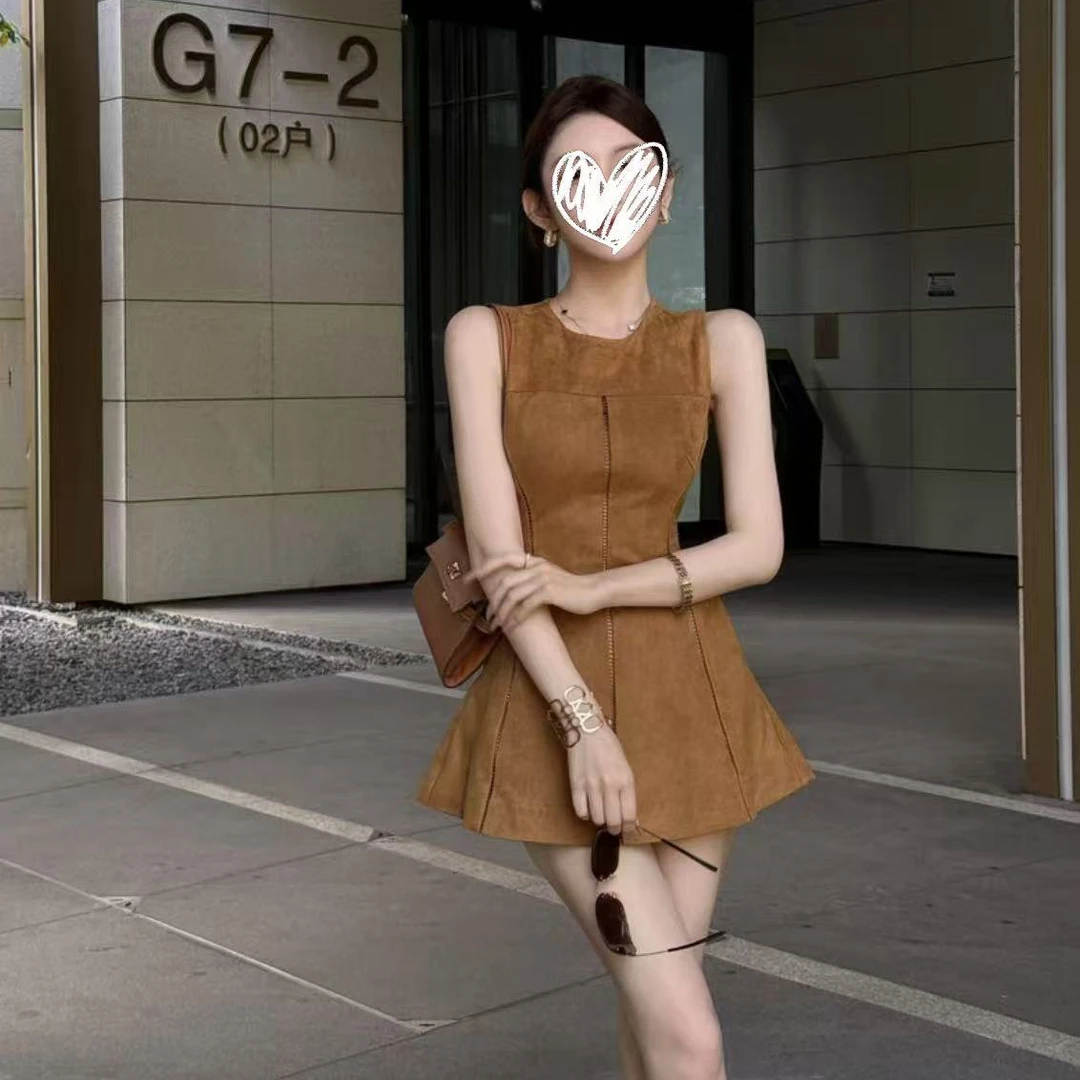 “定格经典”气质收腰链子拼接无袖背心连衣裙a字短裙