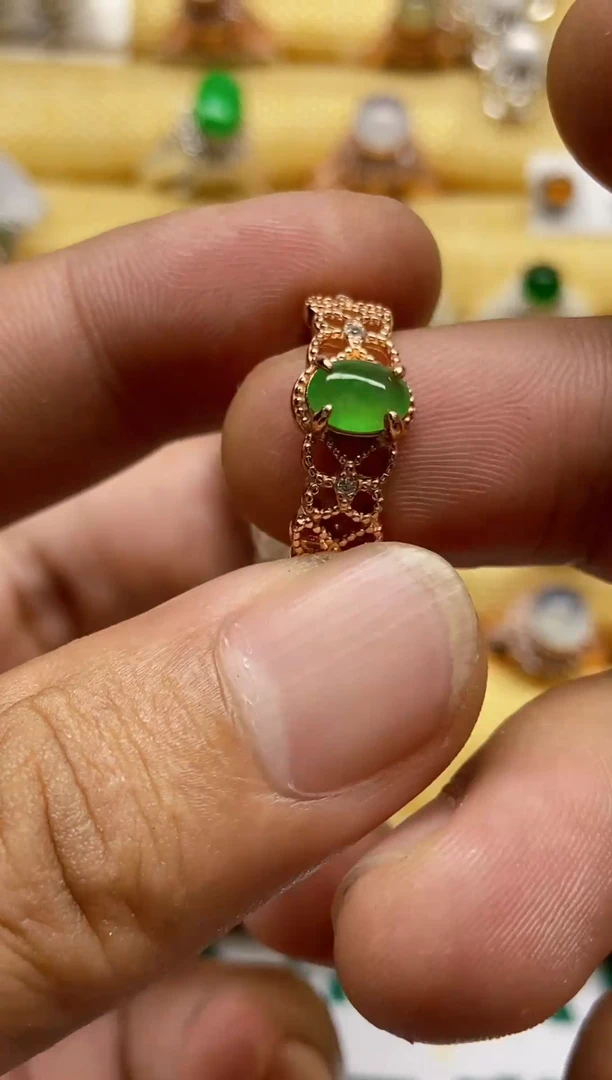 【闪购商品】翡翠戒指银S925镶嵌0000