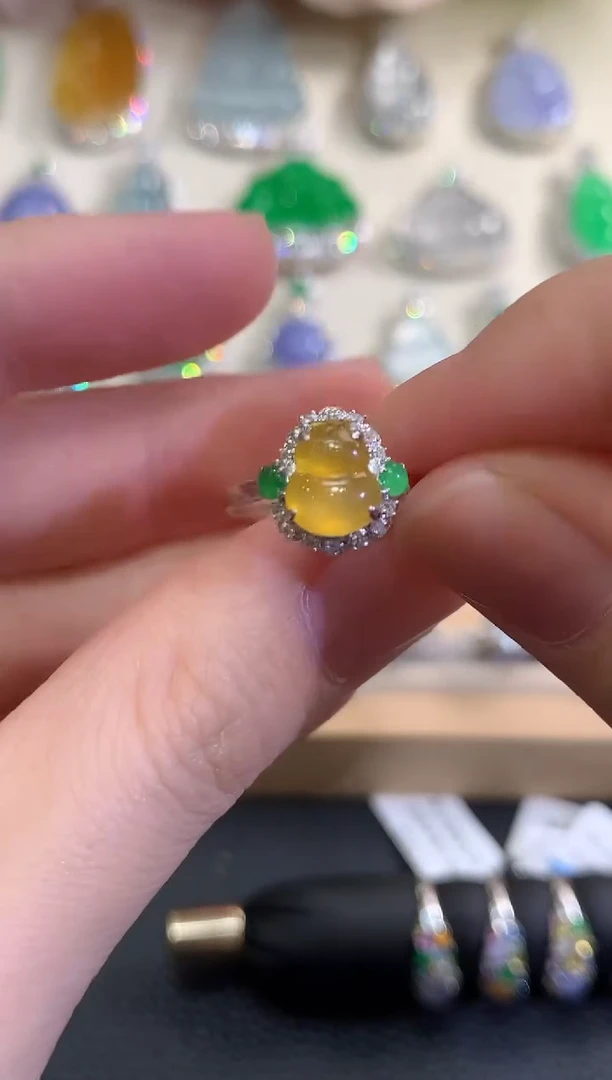 18K金镶嵌戒指翡翠秋日珠宝Q70