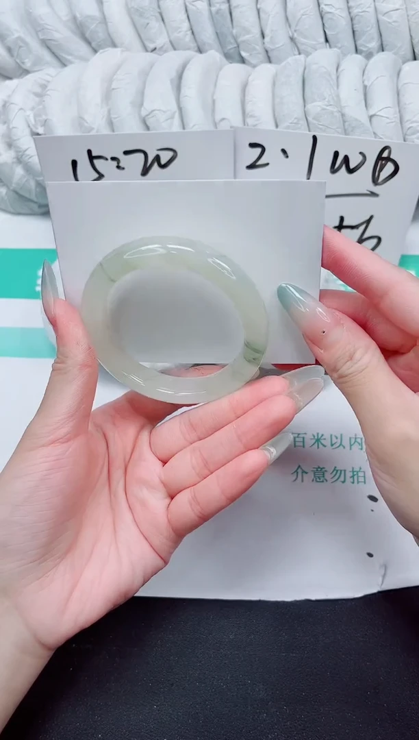 石英质玉手镯未镶嵌179-52