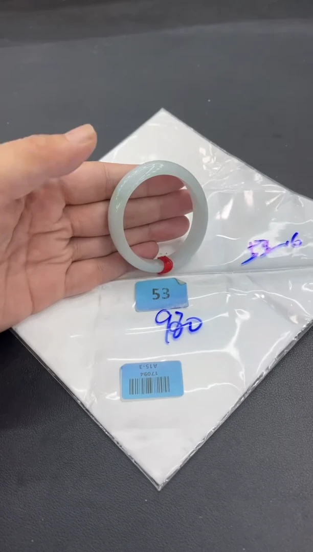 未镶嵌手镯翡翠翡翠手镯